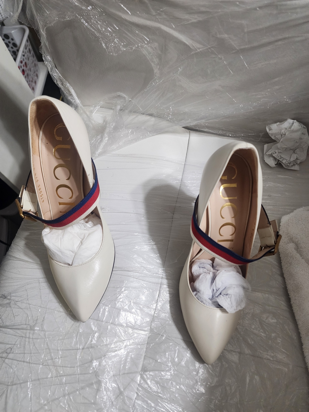 Gucci White Pointed-Toe Mary Jane Pumps with Red and Blue Stripe